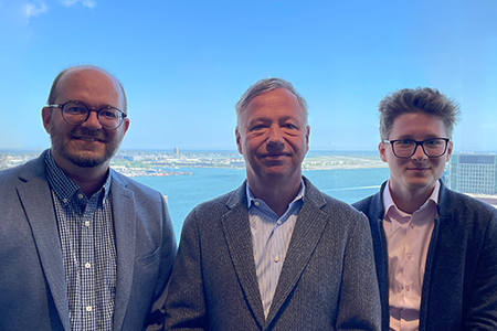 Das Foto zeigt die drei an dem Projekt beteiligten Personen
